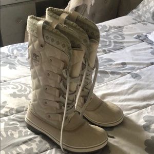 Sorel Brand new waterproof boots